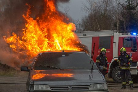 Pożar auta a ubezpieczenie